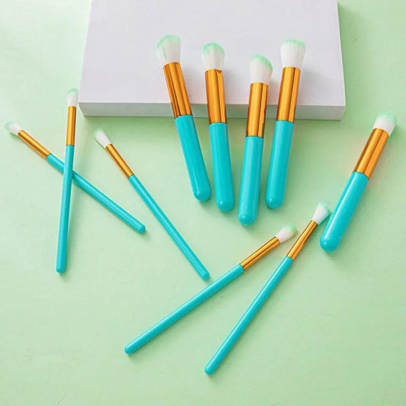 Kit de Pincéis Kabuki Profissional: 10 Peças Essenciais para Maquiagem