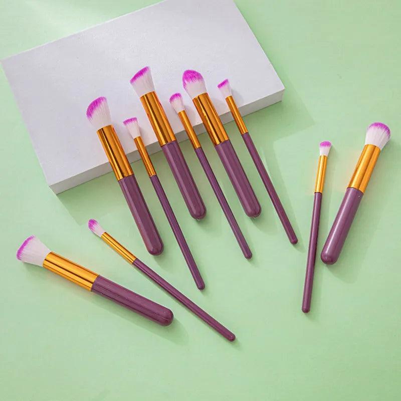 Kit de Pincéis Kabuki Profissional: 10 Peças Essenciais para Maquiagem